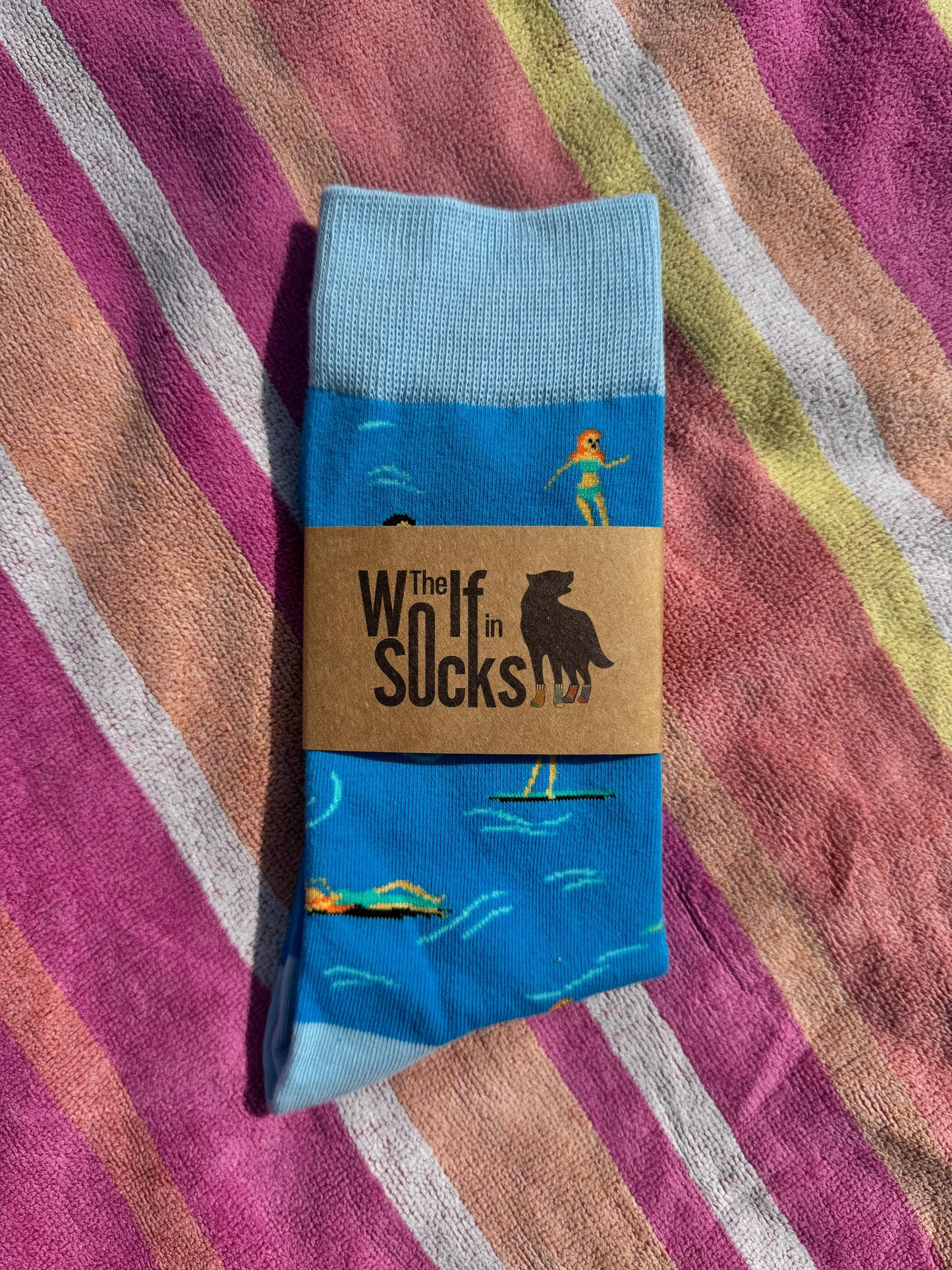 Hawaiian Surf - The Wolf in Socks